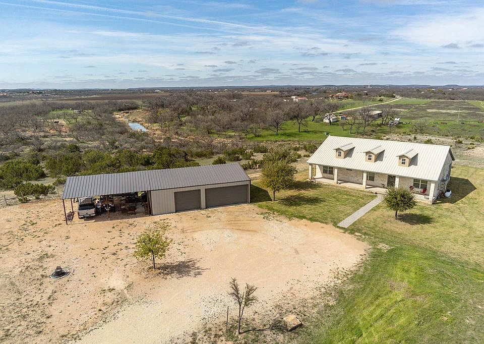 1st image of 11094 Twin Lakes Ln