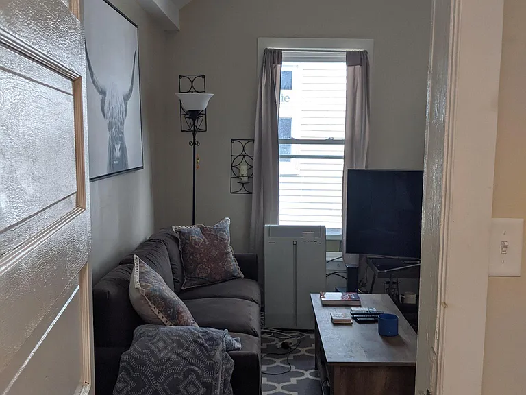 24 10th St #3 — Photo 8