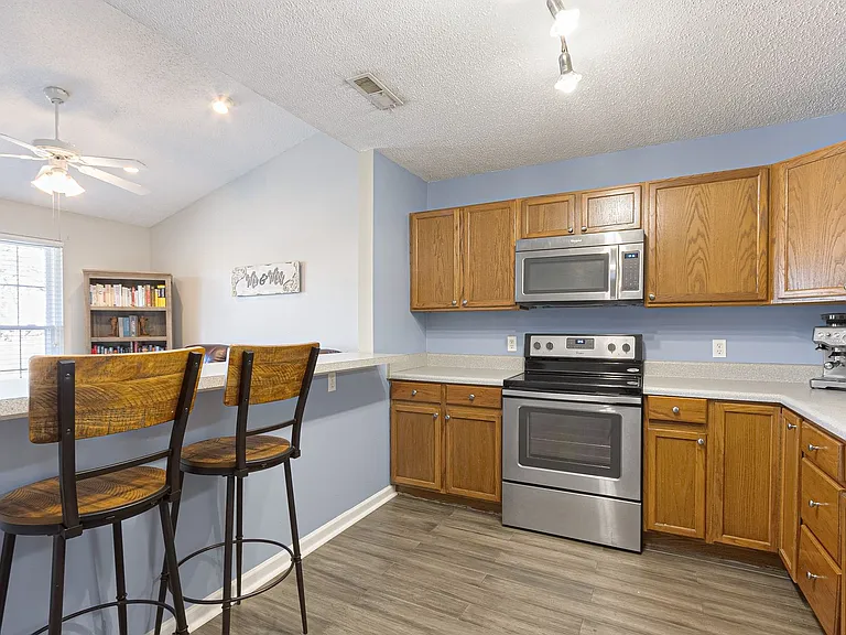 228 Dalton Place Way — Photo 2