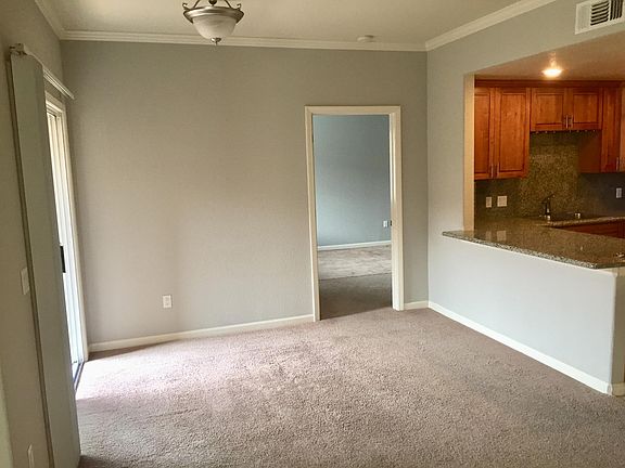Dining Area and Kitchen with Granite Counters, 1st Master entry