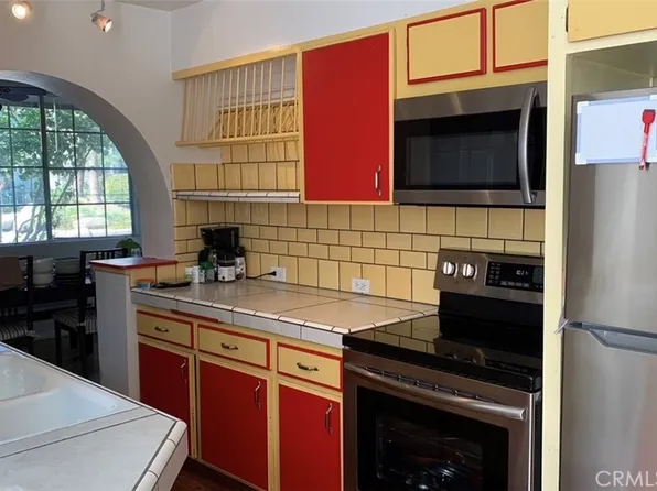 25529 Pine Creek Ln, Wilmington, CA 90744