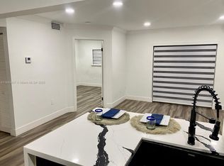 300 Palm Cir W APT 307, Hollywood, FL 33025