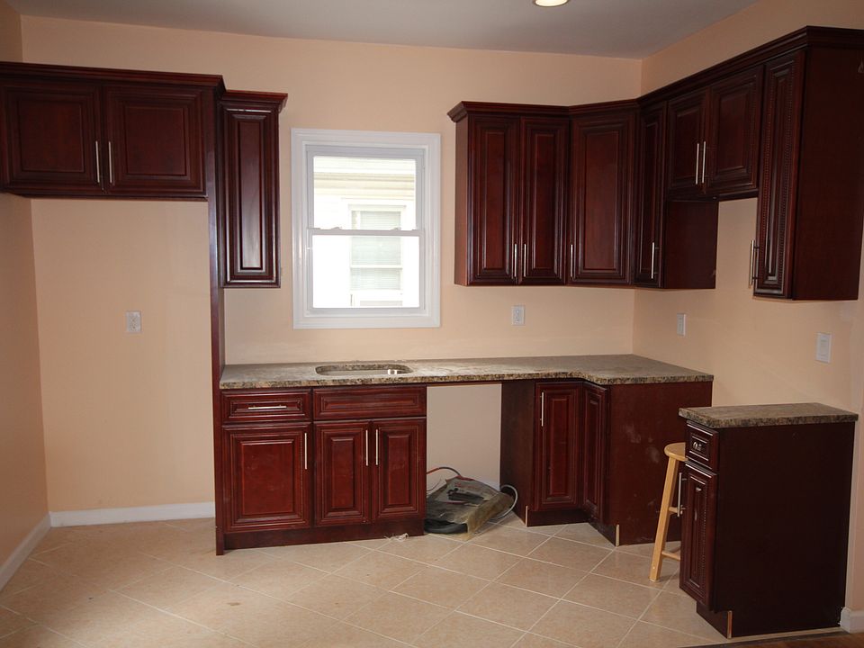 1st image of 9014 107th St