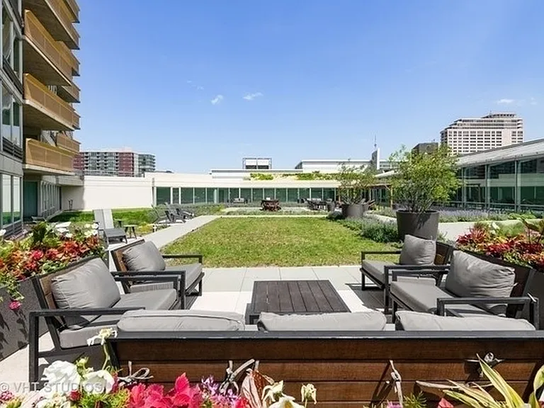 1720 Maple Ave #204 — Photo 25
