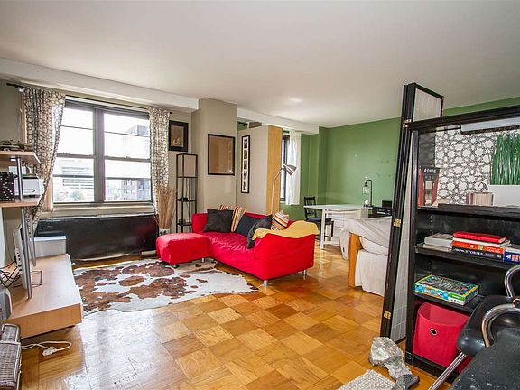 4th image of 225 Saint Pauls Ave APT 11N