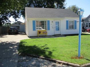 3028 Louise Ln, Springfield, IL 62702