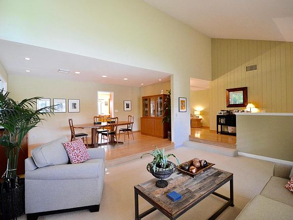 3rd image of 2827 E Sierra Dr