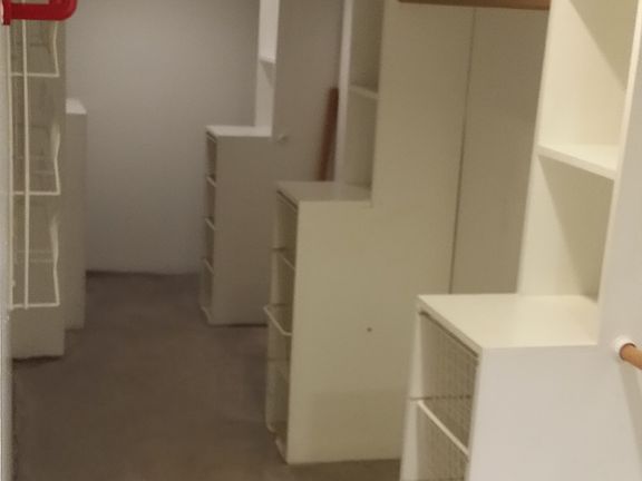3rd image of 1615 N Burling St APT 1