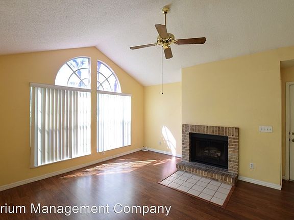 5th image of 949 Bird Bay Ct APT 103