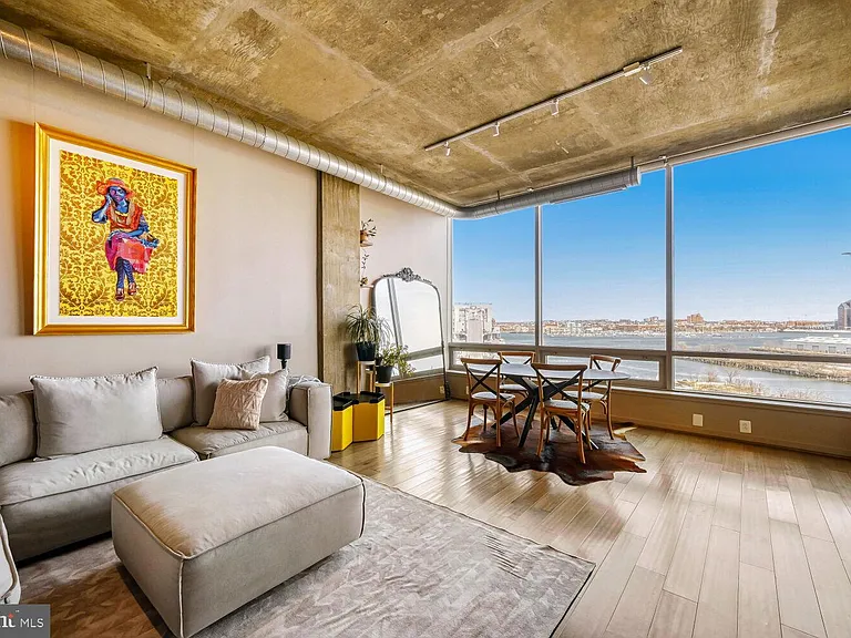 1200 Steuart St #713 — Photo 4