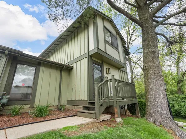 11148 Whispering Oaks Dr, Saint Louis, MO 63136