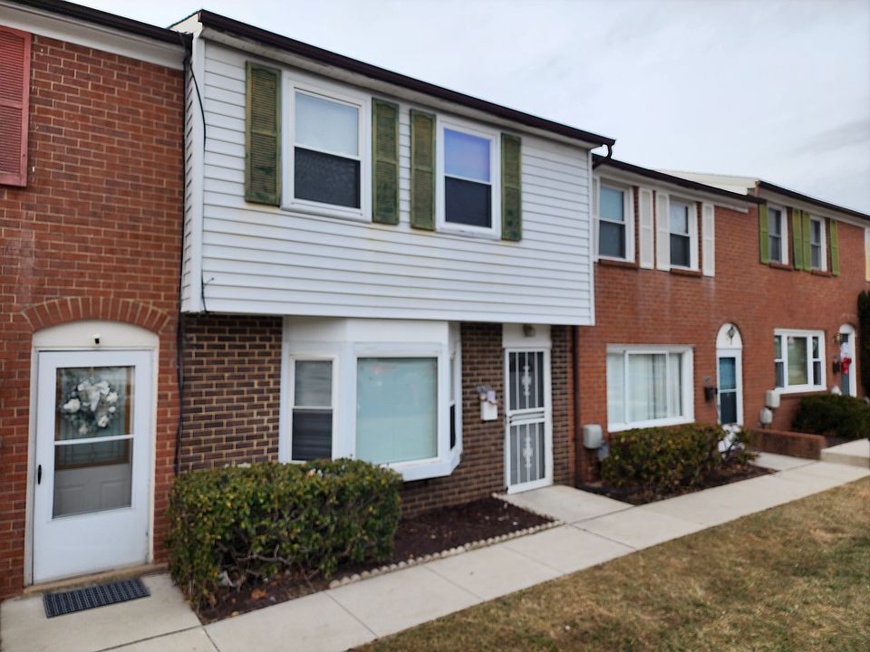 1st image of 2622 Camberwell Ct