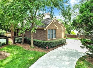5218 Windfern Ct, Charlotte, NC 28226