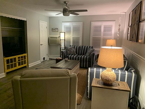 2nd image of 3562 Simpson Ave #96