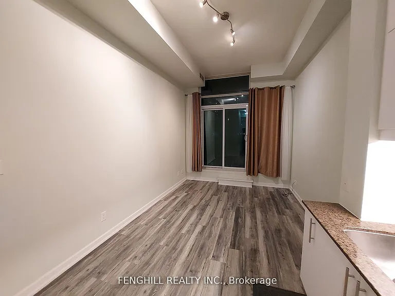 33 Bay St #209 — Photo 7