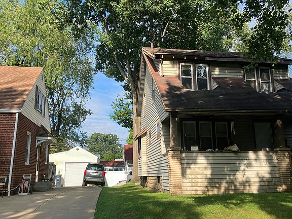 3rd image of 852 Hayden Ave