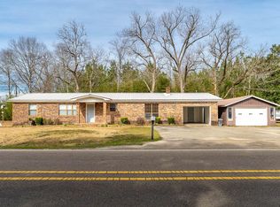 202 Redbud Ave, Richton, MS 39476
