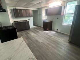 621-623 Bluff Ave, Schenectady, NY