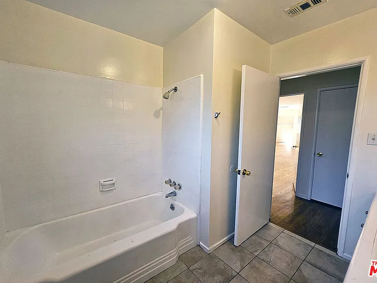 3700 Glenwood Ave — Photo 26