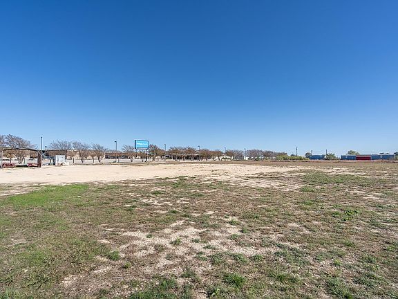 4th image of 136 County Road 214