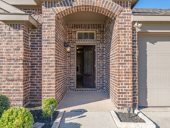 3rd image of 1456 Brewer Ln