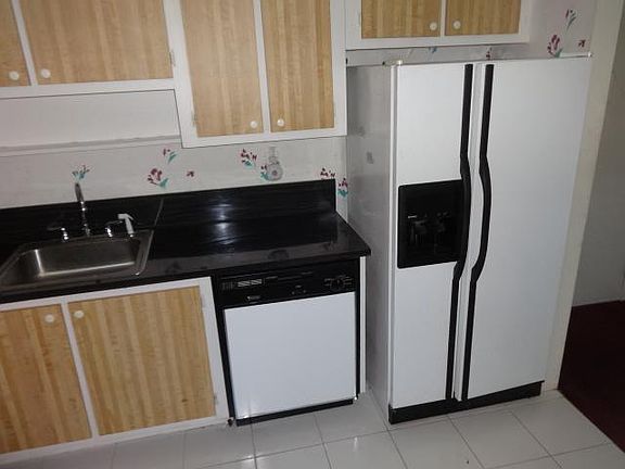 5th image of 1400 Saint Charles Pl APT 711