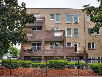 314 Riverside Ave APT 204, Medford, MA, 02155
