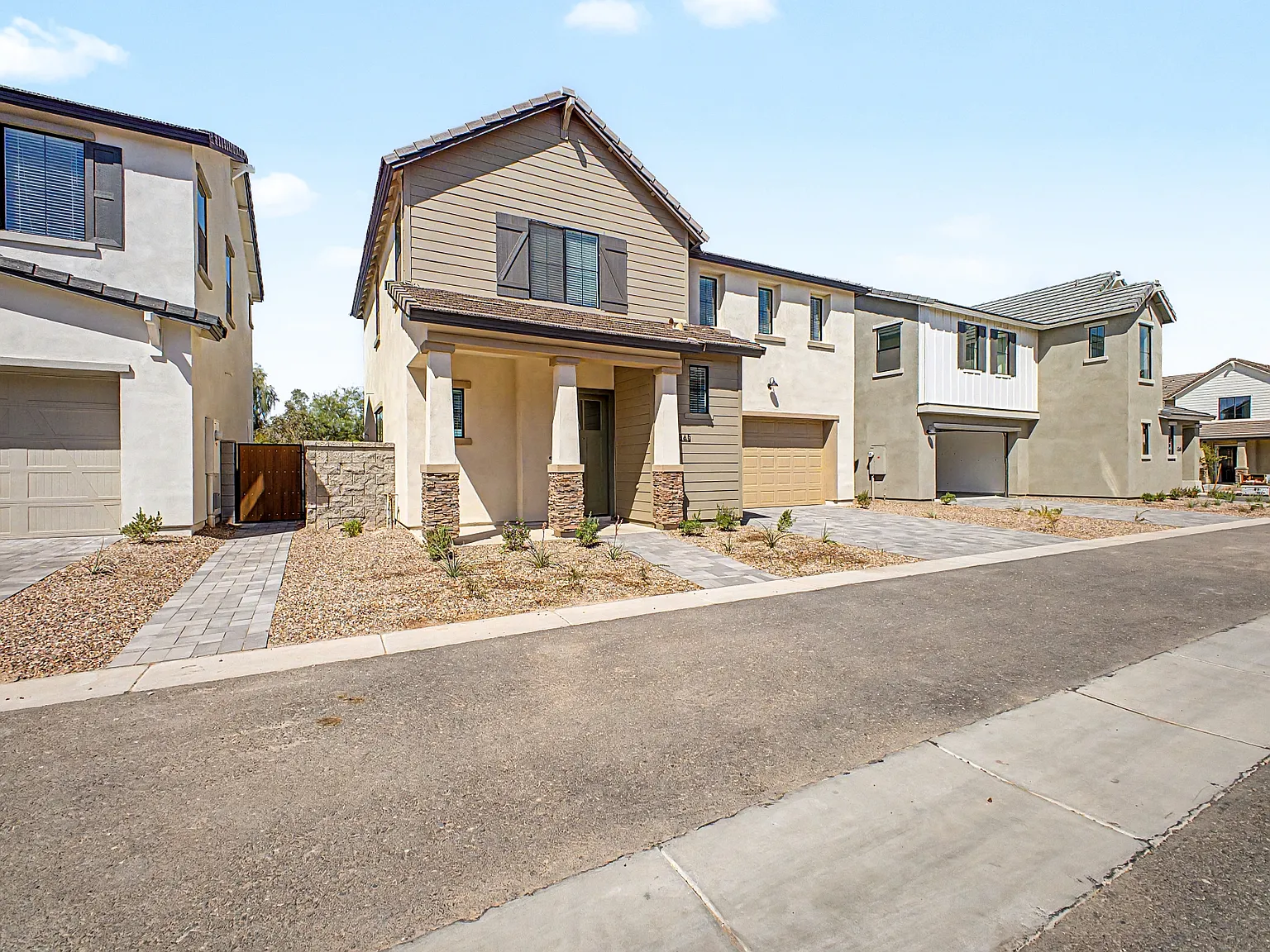 3 bed, 2.5 bath, 1878 sqft, $3,195 — Photo 3