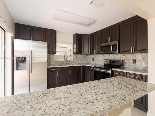 3832 SW 89th Ct #0, Miami, FL 33165