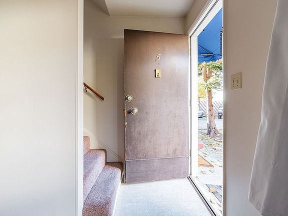 2nd image of 3615-3621 NE 73rd Pl #5