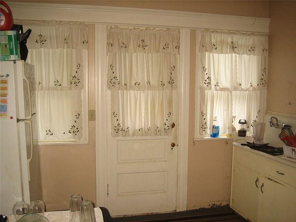 2nd image of 508 Newland Ave
