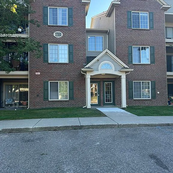 12101 Pinehurst Ln — Photo 1