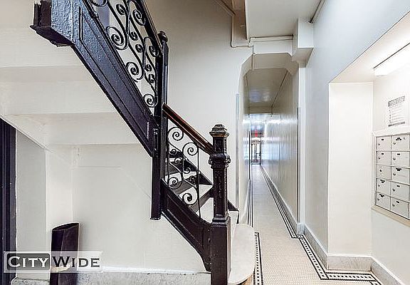 4th image of 26 King St APT 2