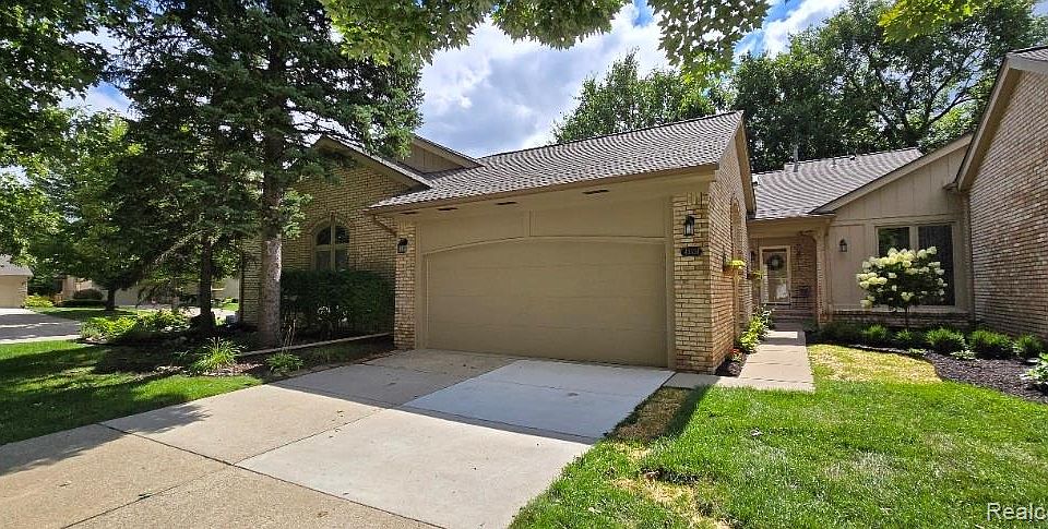 1st image of 43103 W Kirkwood Dr