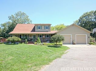 9890 60th St SE, Alto, MI 49302