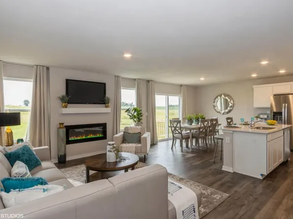 213 Dawson Dr, West Branch, IA 52358