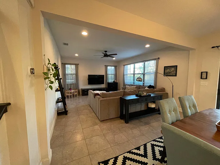 7430 NW 109th Way — Photo 4