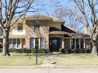2401 Pebble Beach Dr, Ennis, TX 75119