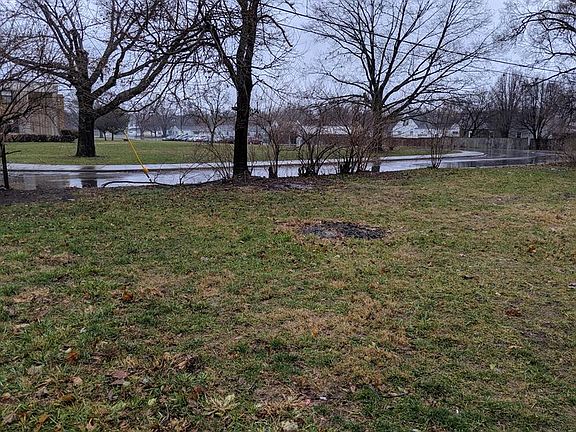 2nd image of 406 Wallace Dr