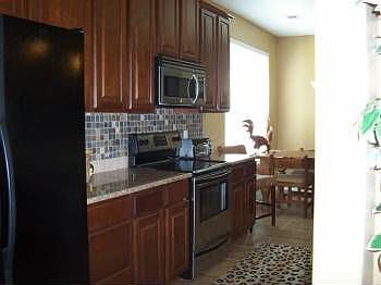 5th image of 106 Dove Ln