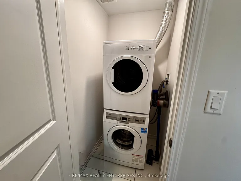 28 Fieldway Rd #62 — Photo 8