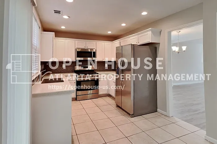 596 Lullingstone Dr SE — Photo 6