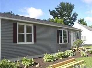 5490 Omara Dr, Cicero, NY 13029