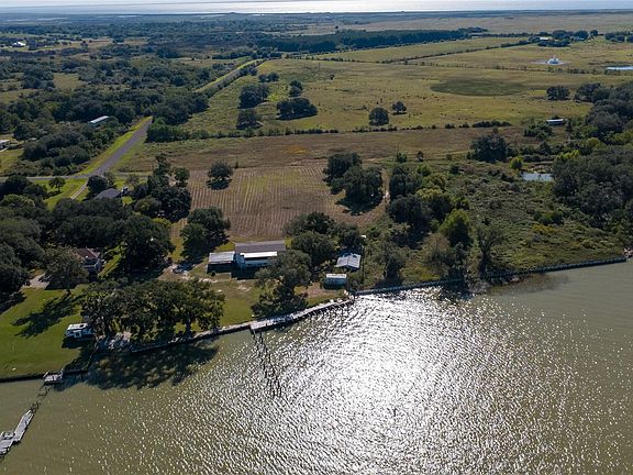 2nd image of 223 Fisherman Rd