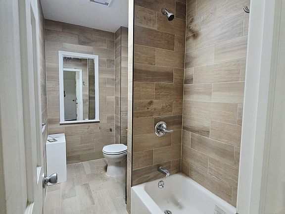 5th image of 347 40th St #1