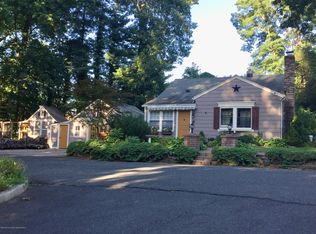 9 Swan Lake Park, Freehold, NJ 07728