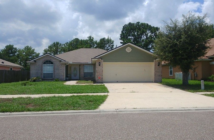 1st image of 2494 Coachman Lakes Dr