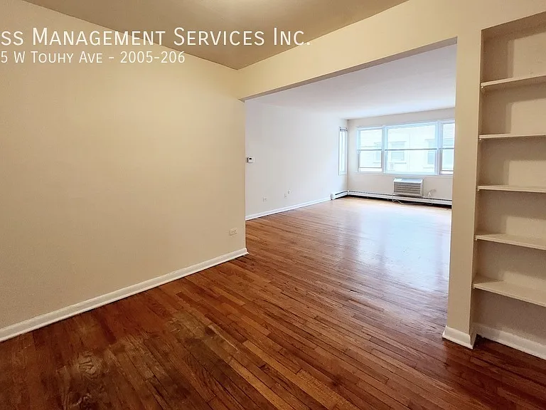 2005 W Touhy Ave #206 — Photo 3