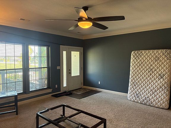 4th image of 4207 Gladden Ln