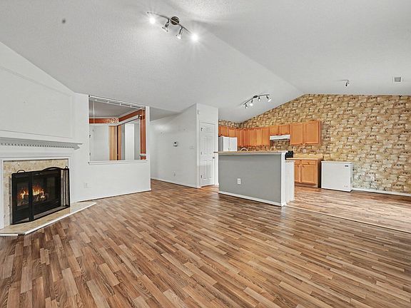 2nd image of 1016 Penncross Dr